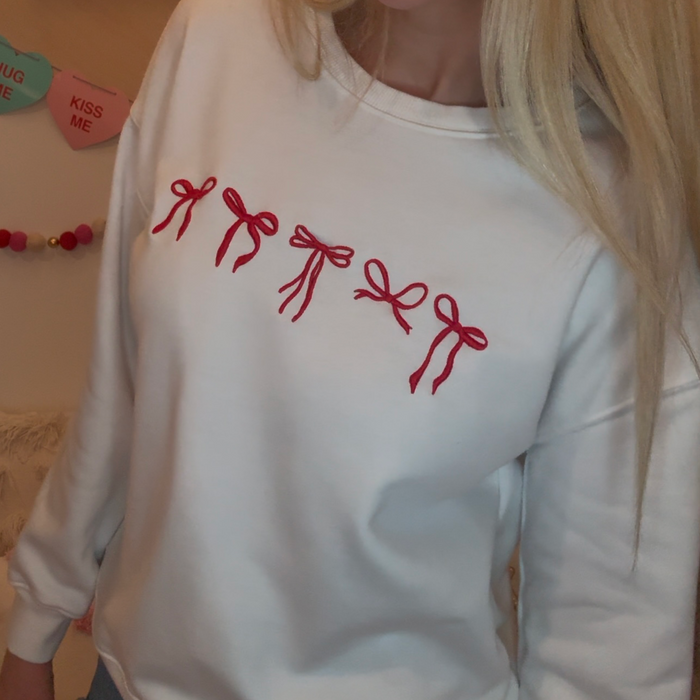 The bow edit pullover